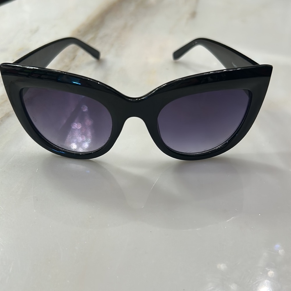Sunglass Bundle - image 3